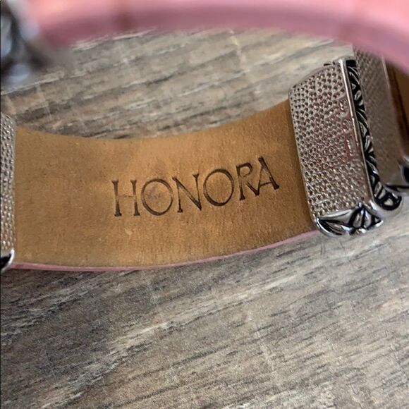 Honora Pearl Leather Cuff - Picture 4 of 6